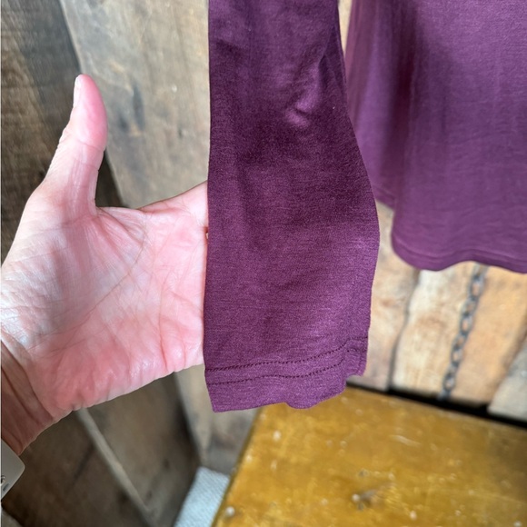 Lucidus Burgundy Lightweight Mock Turtleneck- Size Medium- NWT - Picture 3 of 9